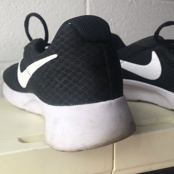Black w: White swoosh Nike - Picture 10 of 13
